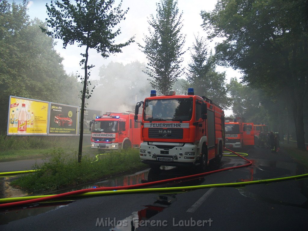 Brand Schuetzenhof Neusser Landstr P6219.JPG